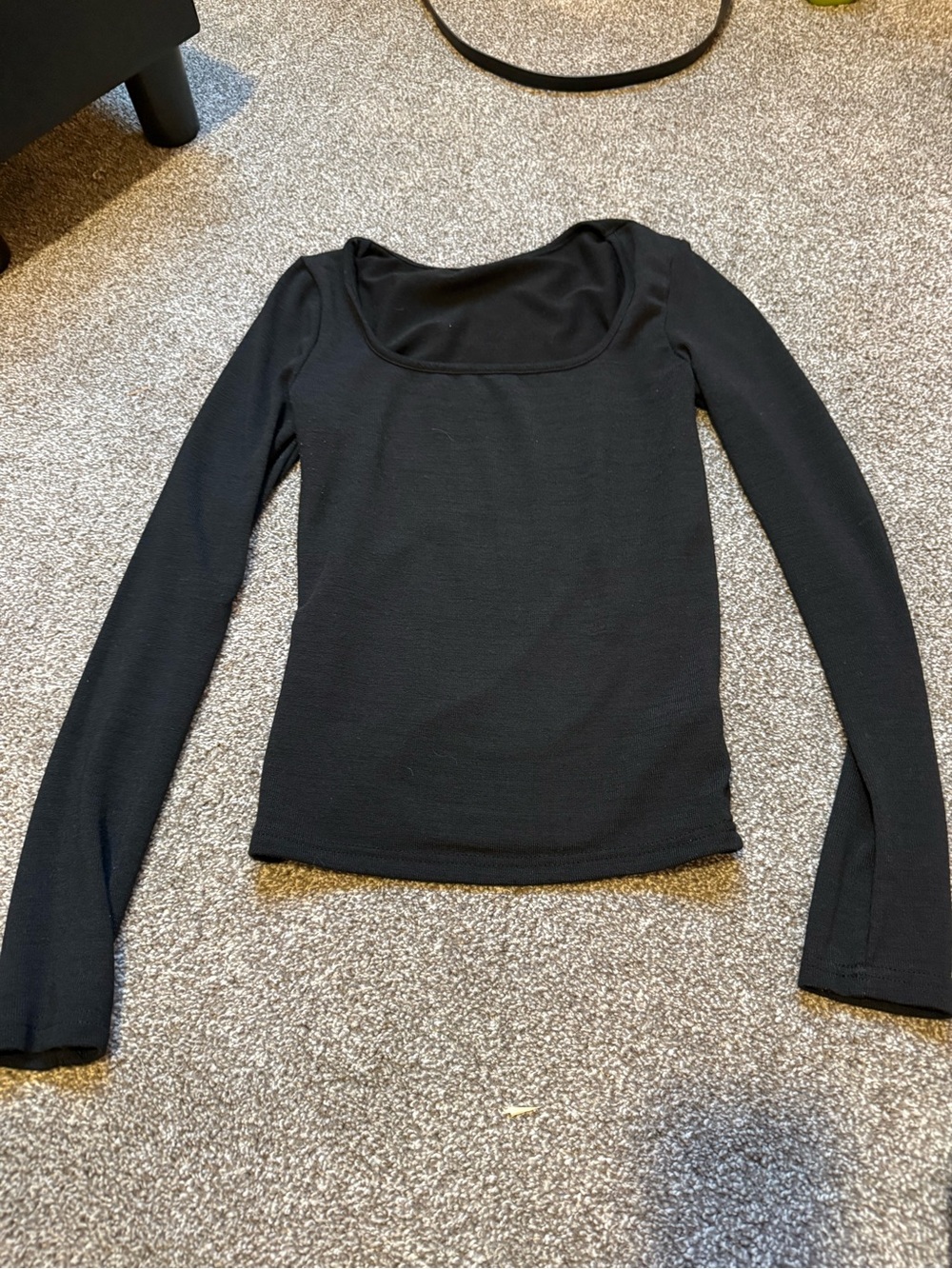Women's Black Long-Sleeve Scoop Neck Top